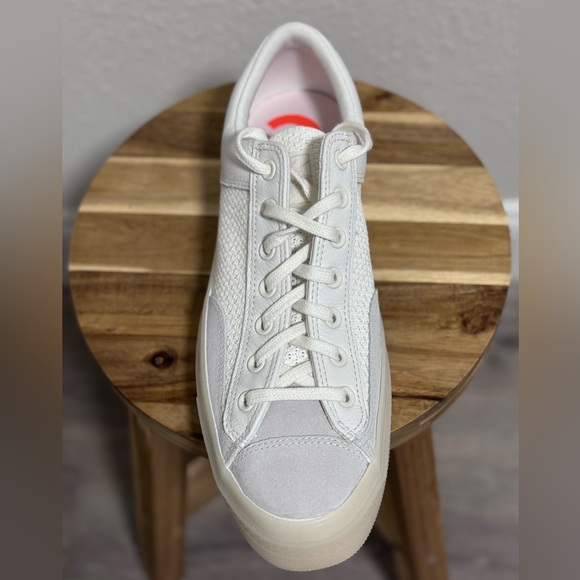 NWT & Box Converse Chuck 70 Marquis Low Top | Vintage White/Fossil Grey EU 46 - Picture 2 of 11